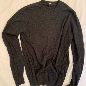 Uniqlo merino wool crewneck sweater